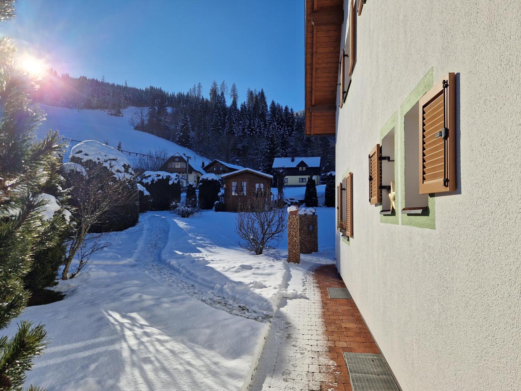 Appartement BERGTRÄUME Haus im Ennstal Exterior foto